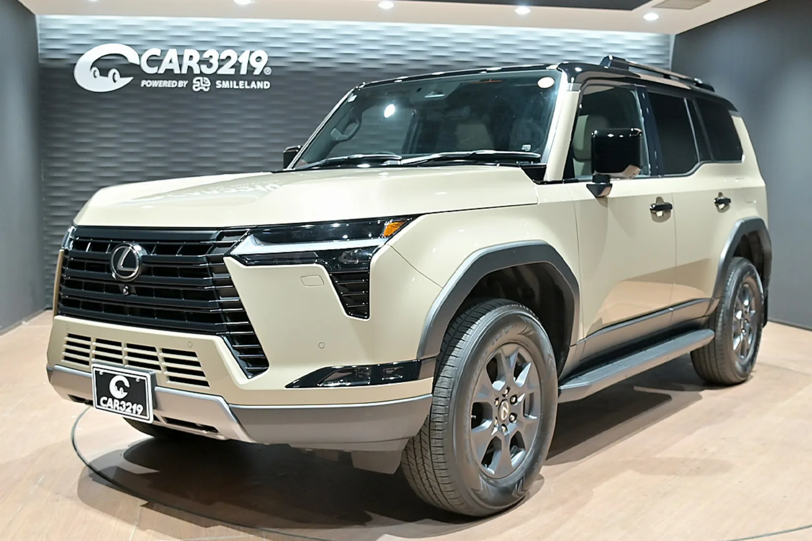 Lexus GX 550 Overtrail+ 4WD One Owner / Moon Desert & Black Roof / Chateau Interior / Genuine Navigation / Digital TV / Panoramic View Monitor / Sunroof / Digital Inner Mirror / Hands-Free Power Back Door / Front & Rear Dashcam / Cool Box / ETC 2.0