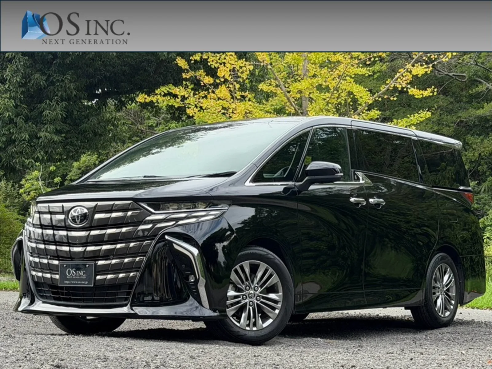 Toyota Alphard Hybrid 2.5 Z / Display Audio / Digital Inner Mirror / BSM / Advanced Drive / Panoramic View Monitor / Power Sliding Doors on Both Sides / Power Back Door / Collision Mitigation / Radar Cruise Control / Lane Keep Assist / Corner Sensors / ETC