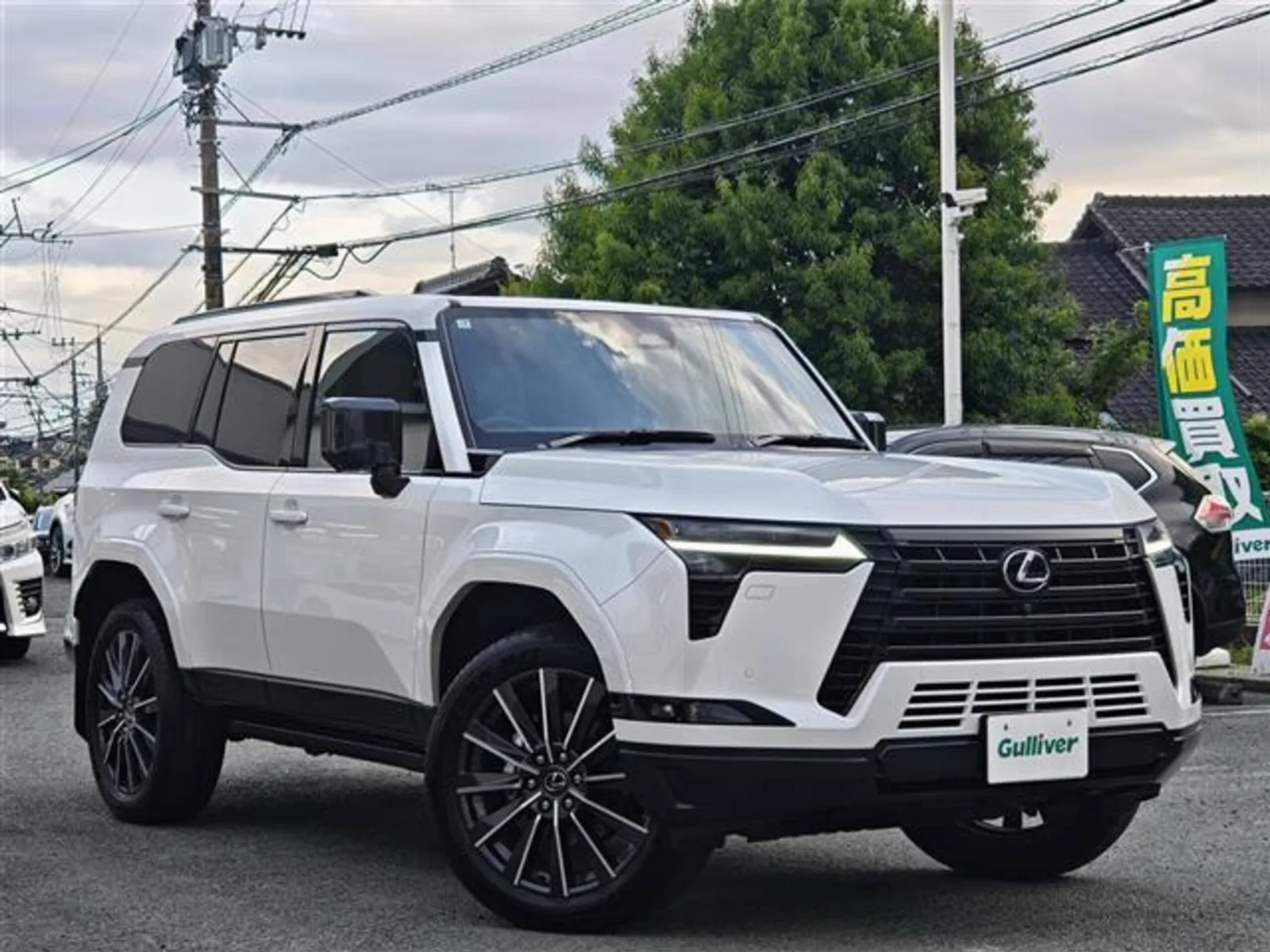 Lexus GX 550 Version L 4WD One owner / 4WD / Sunroof / Genuine 14-inch touch panel navigation / Digital inner mirror / Cool BOX / Universal step / Digital key / Wireless charging / Radar cruise control
