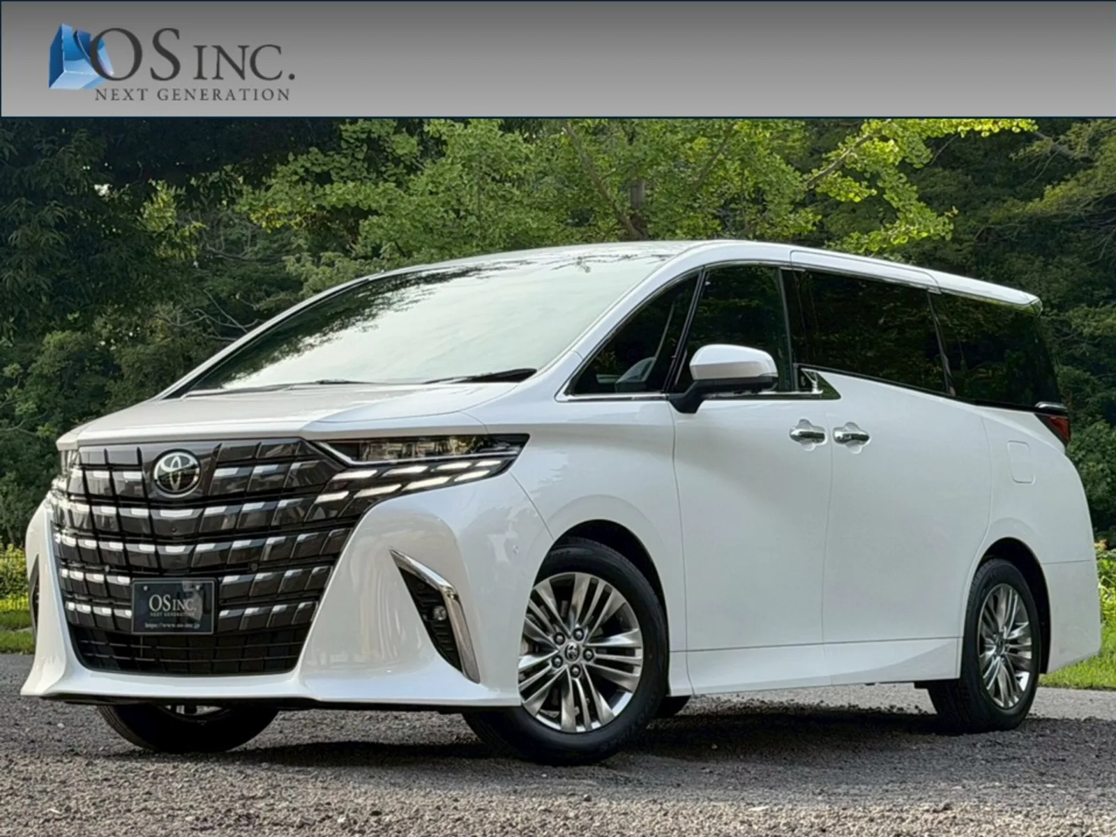 Toyota Alphard 2.5 Z / One Owner / Advanced Drive / Independent Left and Right Moonroofs / Digital Inner Mirror / Surround View Monitor / BSM / Dual Power Sliding Doors / Power Back Door / Radar Cruise Control / Lane Keep Assist / Corner Sensors / ETC