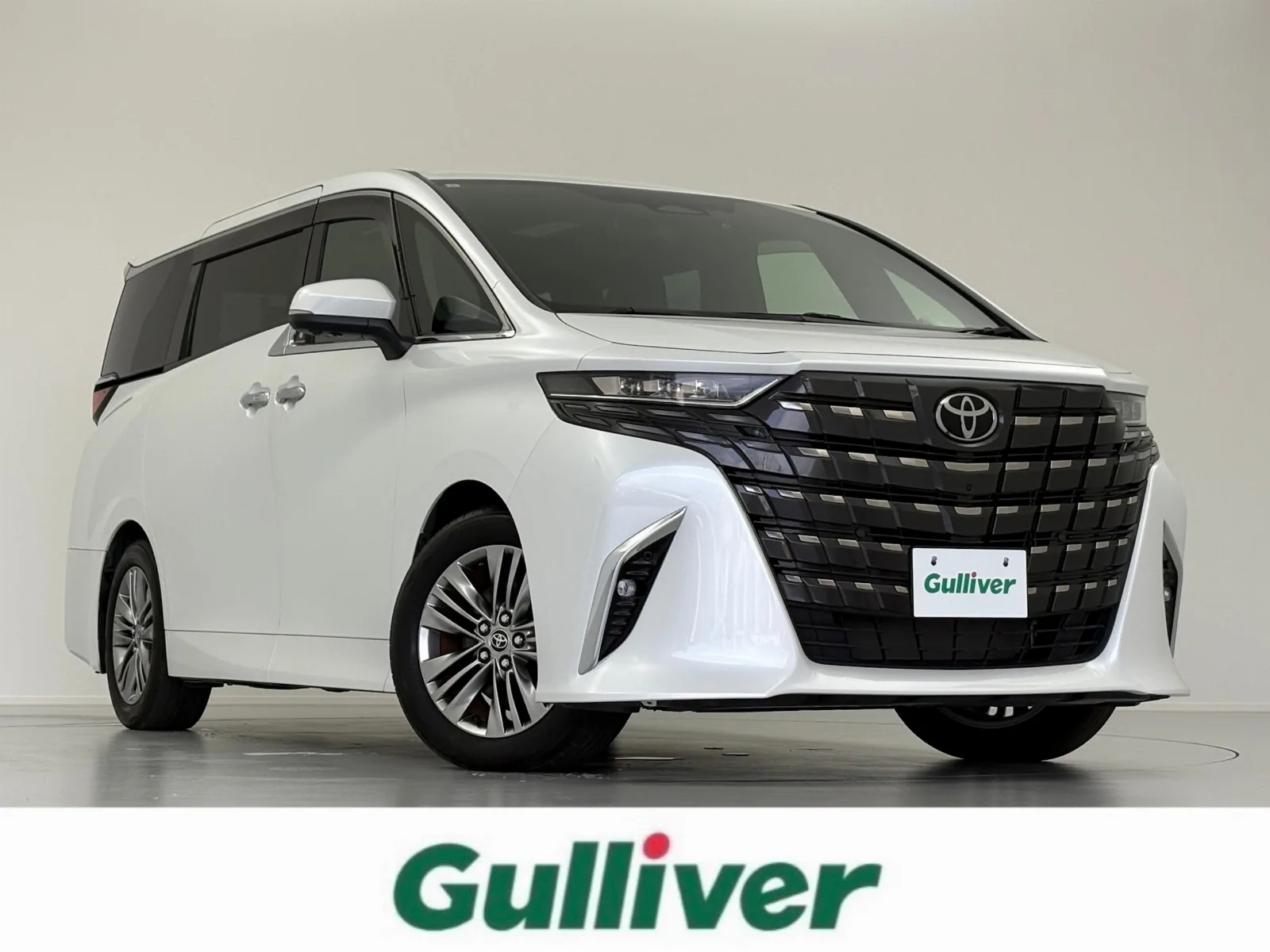 Toyota Alphard Hybrid 2.5 Z E-Four 4WD Universal Step/Moonroof/Genuine DA Navigation/Full Seg TV/Panoramic View Monitor/2.0 ETC/Genuine 18-inch AW/Safety Sense/BSM/Dual Power Sliding Doors/Power Back Door/LED Headlights