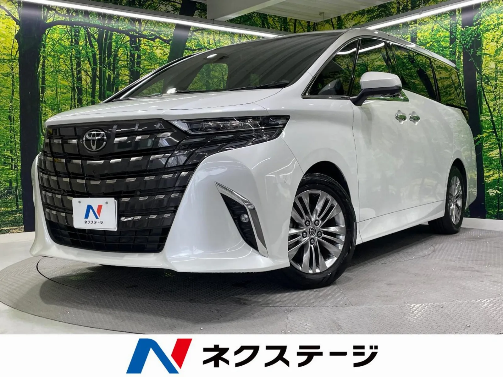 Toyota Alphard Hybrid 2.5 Z, 14-inch Display Audio + 13.2-inch Flip-down Monitor, Safety Sense, Toyota Teammate, Panoramic View Monitor, Digital Inner Mirror, Blind Spot Monitor, ETC 2.0