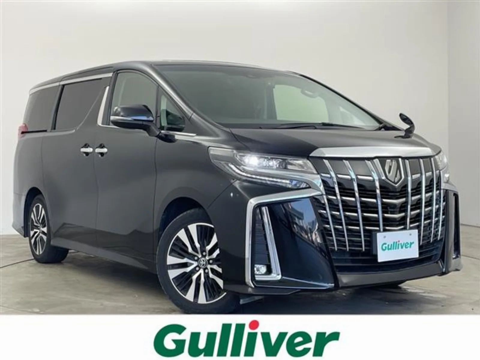 Toyota Alphard 2.5 S C Package, 11-inch Navigation, Back Camera, Sunroof, Digital Inner Mirror, Front/Rear Dashcam, Toyota Safety Sense, Radar Cruise Control, 3-eye LED Lights, Sequential Turn Signals, Power Back Door, ETC
