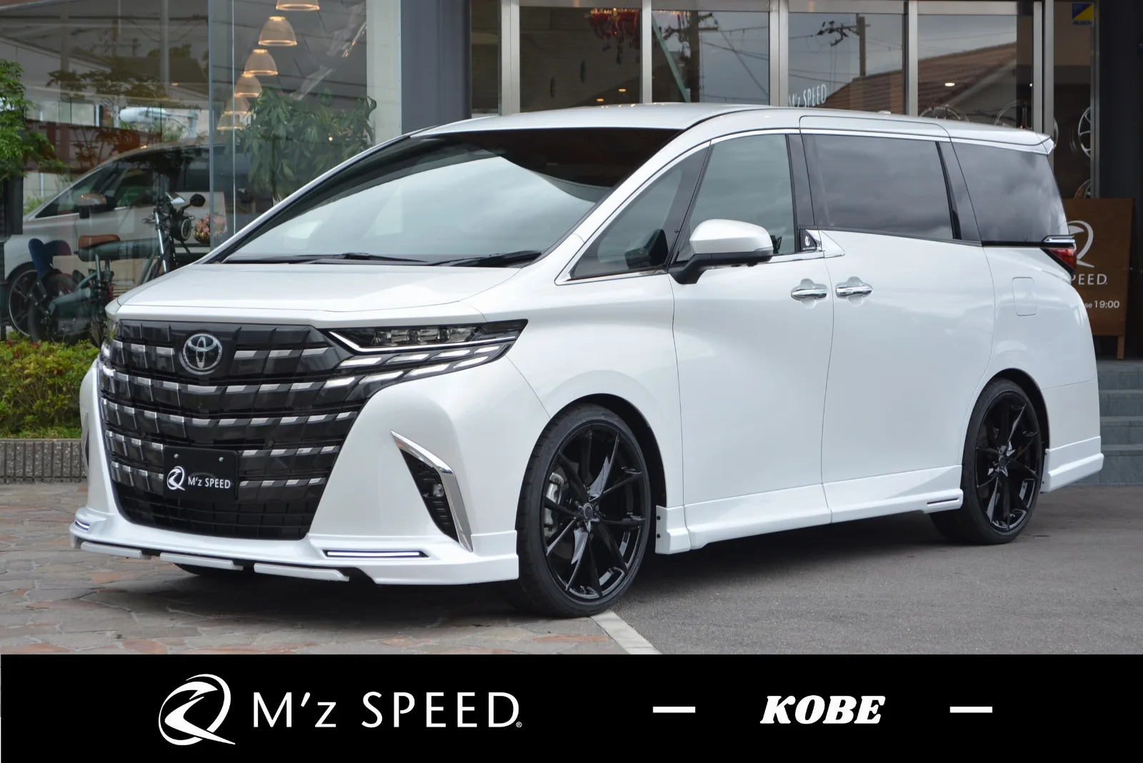 Toyota Alphard 2.5 Z Zeus Aero (F/S/R), Moonroof, JBL, 14-inch Rear Monitor, Universal Step, Digital Inner Mirror, Seat Heaters & Seat Ventilation, Panoramic View Monitor, Dashcam