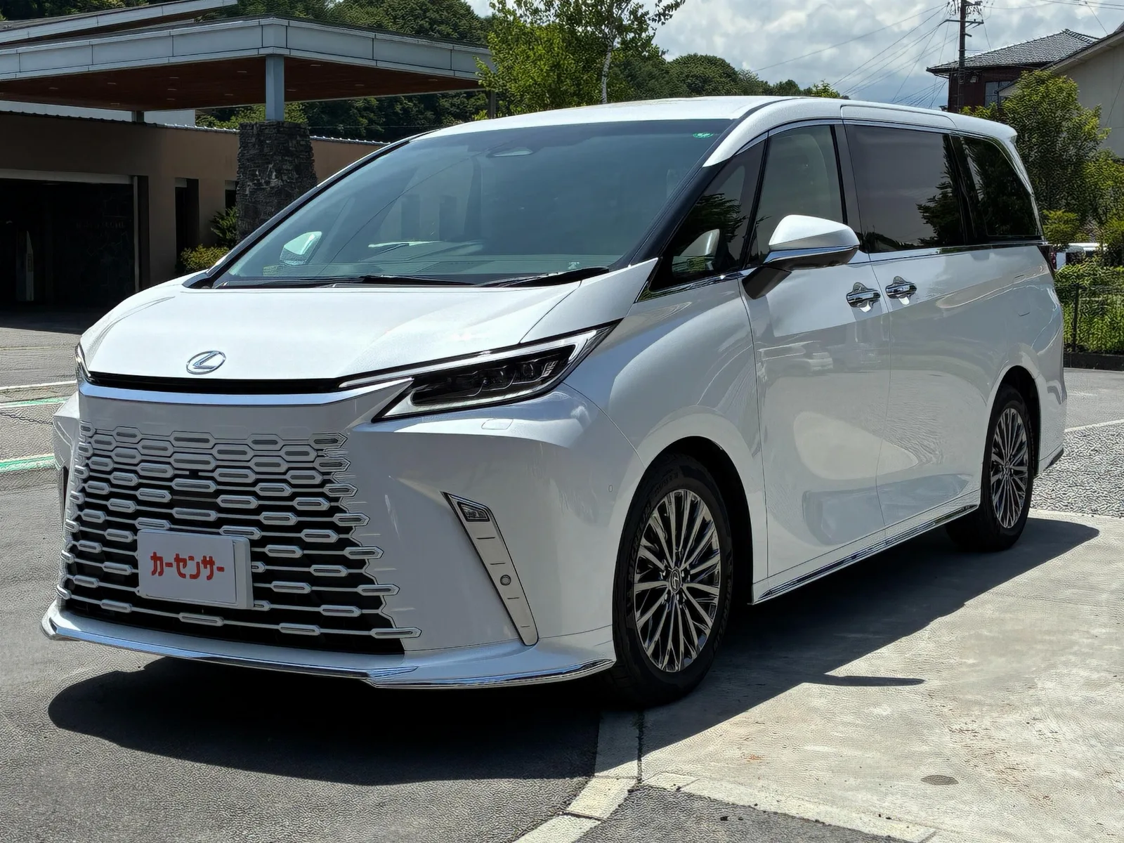 Lexus LM 500h Version L 4WD