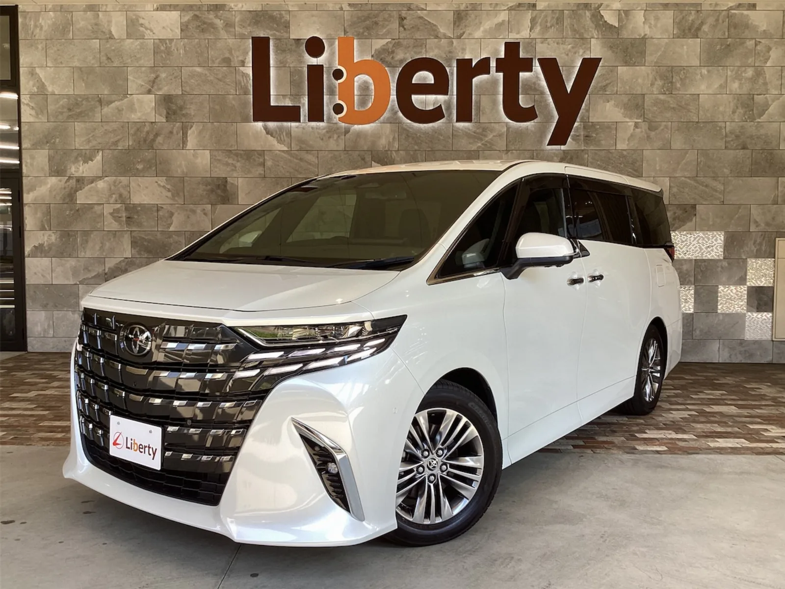 Toyota Alphard 2.5 Z Twin Moonroof Universal Step Head-Up Display Toyota Teammate Collision Mitigation Brake Blind Spot Monitor ETC Genuine 18-inch Aluminum Wheels Cruise Control
