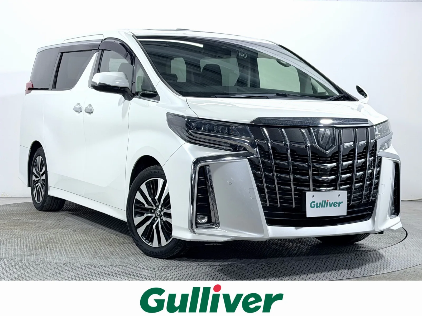 Toyota Alphard 2.5 S C-Package Sunroof Black Leather Seats Triple LED Headlights Genuine Navigation TV Rear View Camera Flip Down Monitor Power Seats/Heater/AC Steering Heater Power Tailgate Radar Cruise Control Collision Mitigation Braking Lane Assist