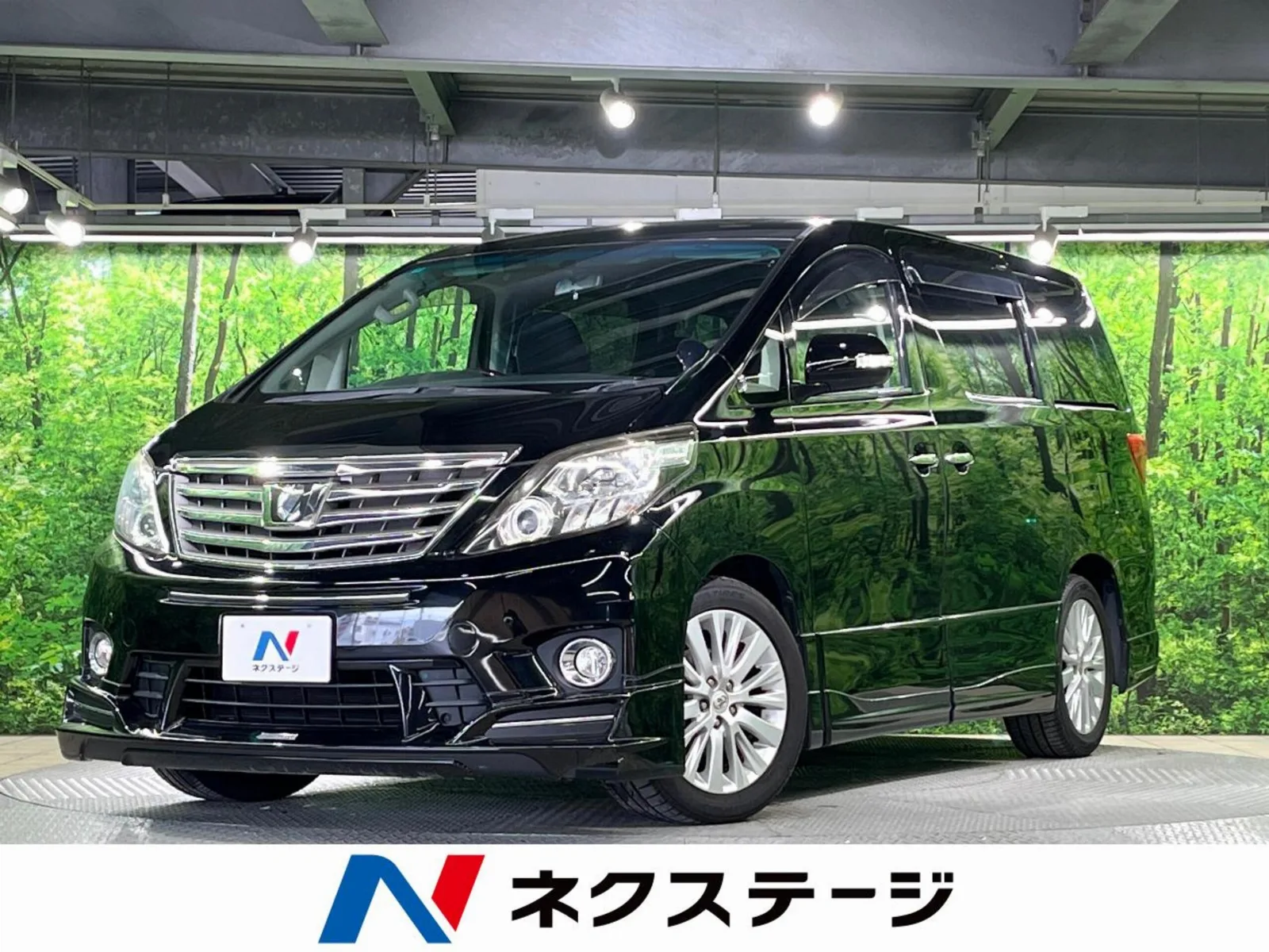Toyota Alphard 2.4 240S Dual Power Sliding Doors HDD Navigation Back Camera Corner Sensors Smart Key HID Headlights Built-in ETC Genuine 18-inch Alloys Auto Lights Dual Air Conditioning Rear Air Conditioning CD