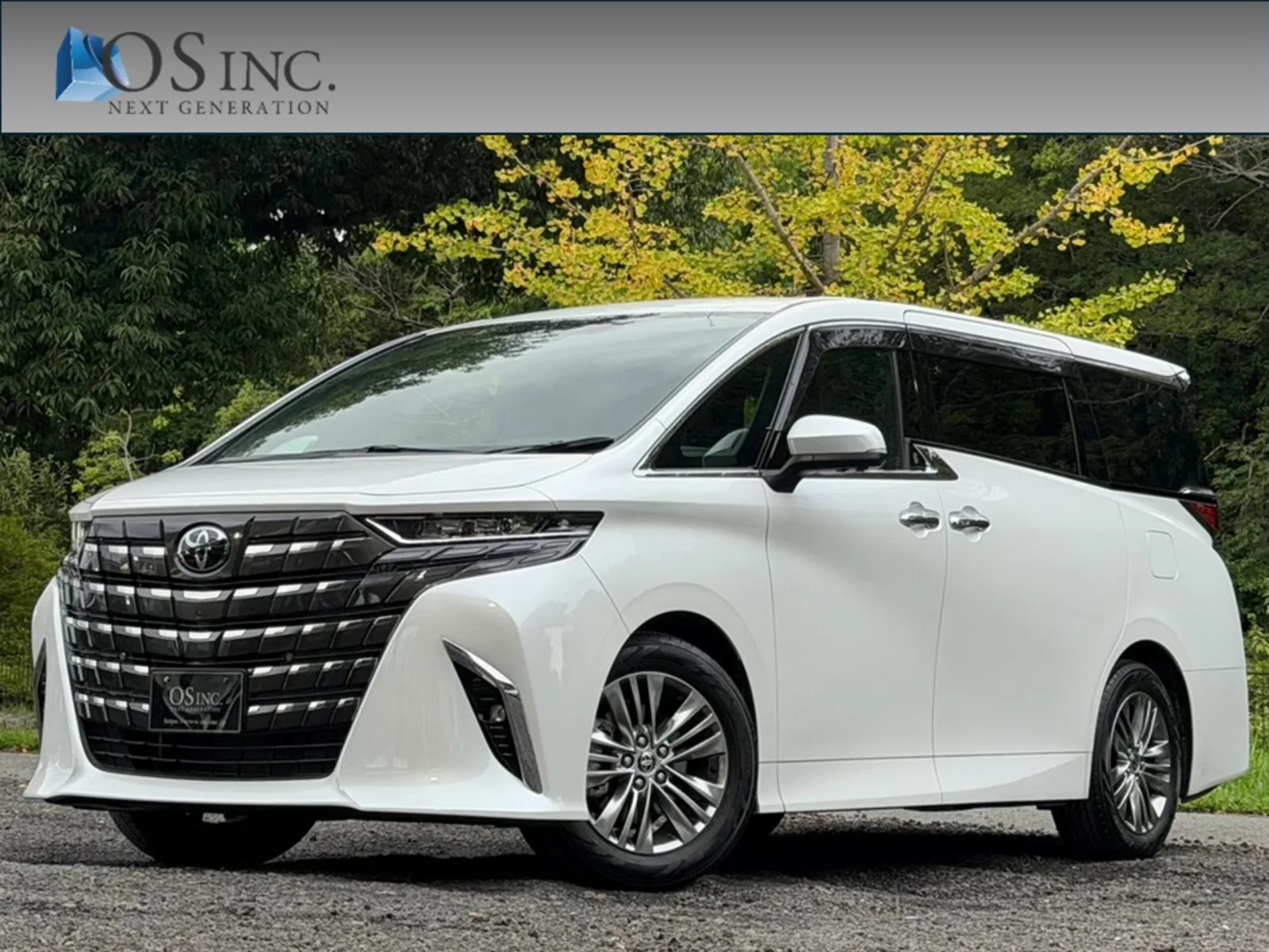 Toyota Alphard 2.5 Z / Flip-down Monitor / BSM / Digital Inner Mirror / Universal Step / 360-degree Camera / Dual Power Sliding Doors / Power Back Door / Collision Mitigation / Radar Cruise Control / Lane Keep Assist / Parking Sensors / ETC