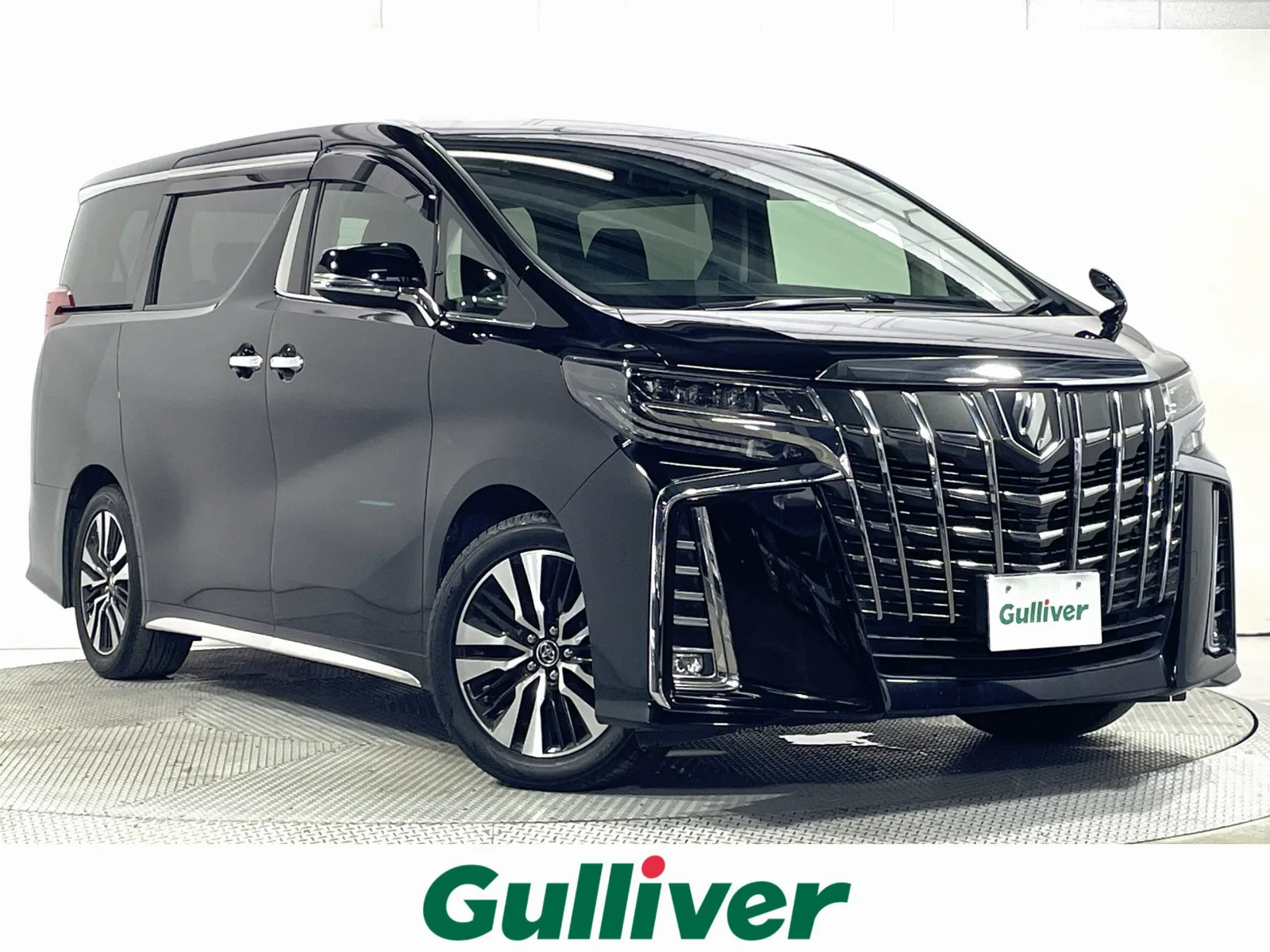 Toyota Alphard 2.5 S C Package, Genuine 10-inch Navigation, Both Sides Power Sliding Doors, Collision Mitigation Braking, Radar Cruise Control, Power Seats, Seat Heaters/Coolers, Memory Seats, Rear View Camera, ETC 2.0, Rear Auto Air Conditioning, Dashcam