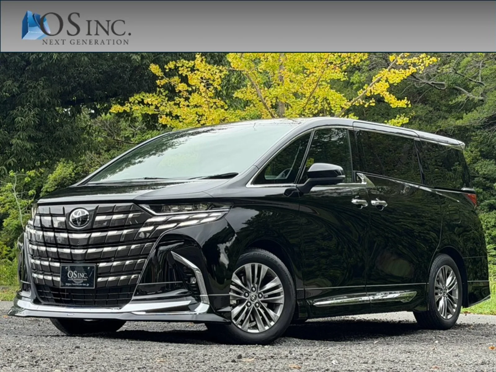 Toyota Alphard 2.5 Z / Modellista Full Aero / Flip-down Monitor / Left-Right Independent Moonroof / Advanced Drive / Digital Inner Mirror / 360 Camera / HUD / BSM / Corner Sensors / Both Side Power Sliding Doors / Power Back Door